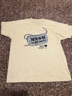 Vintage 80s MASH Blood Drive United Blood Services Promo T-Shirt Single Stitch